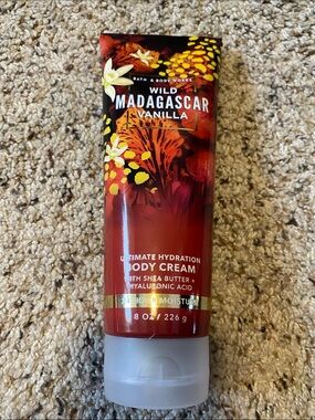 Bath & Body Works Wild Madagascar Vanilla Body Cream - Red & Yellow Accents